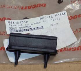 Ducati 86610131a Rubber Seat Buffer 900ss 900ss/sp Fe 750ss 600ss New Oem