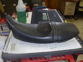 52042-96y H-d Daves Lightning Seat #