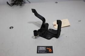 33630-00a Harley-davidson Oem Softail Left Foot Rest Kickstand Bracket Mount