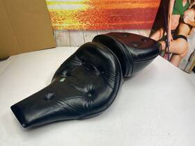89-90s Harley-davidson 41936 Oem Solo And Pillion Flht Classic Button Top 2-up Seat