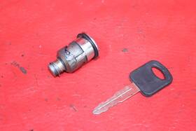 48153-02b Harley-davidson 2005 Sportster 1200 Custom Xl1200c Steering Neck Fork Lock W Key