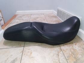 52320-06 Harley Davidson 1997-2007 Oem Street Glide Touring Seat Road King 2004 2005 2006 99 52320-06 Harley Davidson 1997-2007 Oem Street Glide Touring Seat Road King 2004 2005 2006 99