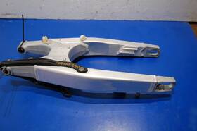 52200-men-j00 Honda 2007 Crf450r Oem Swingarm Suspension Good Bearings Wheel Support