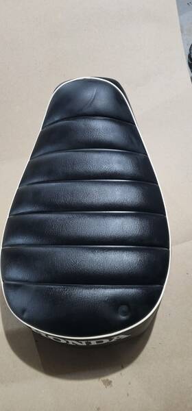 77100-k0f-t01za Honda 2019-2021 Monkey Z125 Oem Stock Seat Like New