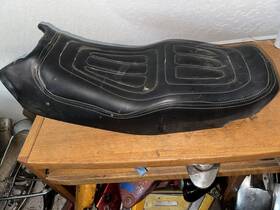 77100-mb0-770 Honda 82 83 Vf-750s Sabre V45 Seat Oem