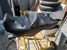 77200-mam-a80zc Honda Gl1500 Aspencade Seat Assembly Very Good Condition No Rips Or Splits