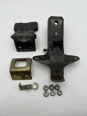 77220-ge1-670 Honda Oem 85-07 Elite Ch80 Seat Latch Hinge Assembly With Hardware 77220-ge1-670 Honda Oem 85-07 Elite Ch80 Seat Latch Hinge Assembly With Hardware