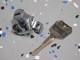 27016-5378 Kawasaki Seat Lock Assy. With Key 13-17 Ex300 Ninja 300 Oem