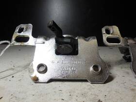 2049200572 Mercedes-benz 08-14 C300 W204 Rear Seat Release Lock Latch Hinges Set 2