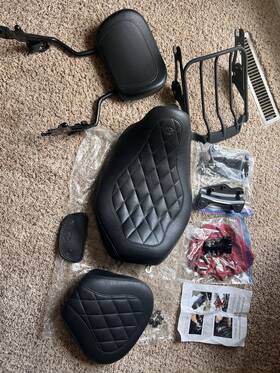 1001006 Mustang Motorcycle Seat Full Set. Solo And Passenger Back Rack. All Parts Included
