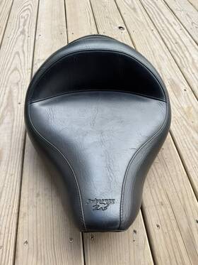 76150 Mustang 5-xl4 Motorcycle Seat #76150 Fits 04-12 Sportster Mint Condition
