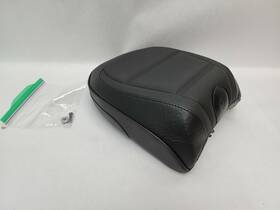 79026 Mustang Passenger Pillow Seat For Harley Davidson Slim 2018 Year Models