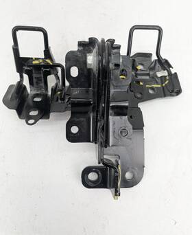 G7545052 Subaru 2020-2022 Outback Rear Seat Center Latch Hook Oem