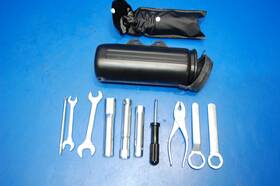 Suzuki 41550-32e00 2025 96-26 Dr650 Se Dr650s New Oem Tool Holder Assembly Screen Case