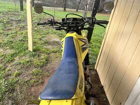 45100-32e40-bdl Suzuki 2005 Dr650se Seat Saddle Yellow Blue Oem