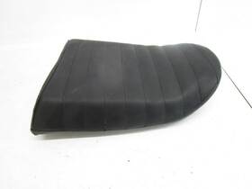 45300-17e10-58r Suzuki 93 Gsxr 750 W Rear Passenger Seat 1993