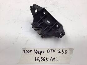 Cm023703 Vespa Original Oe Oem Gt Gts Gtv 200 250 300 Seat Latch Assembly 2006-2023