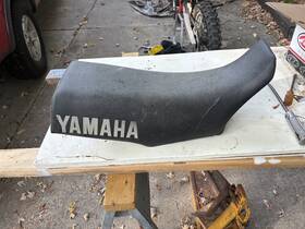 Yamaha 39x-w2473-20-00 Yz250 Yz 250 1984-86 Seat Rare Black Assembly Nice