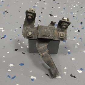 3y6-24776-00-00 Yamaha Rear Passenger Seat Latch 80-82 Sr250 Exciter 250 Back Pillion Bracket