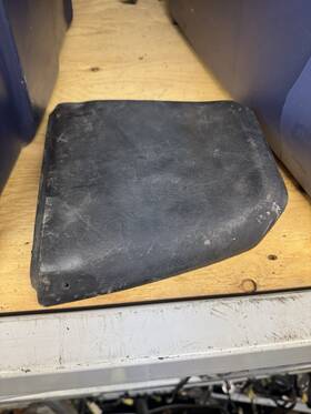 46x-24750-00-00 Yamaha 86 87 88 Fz-600 Oem Rear Seat