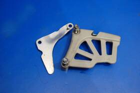 Yamaha 5cu-15421-00-00 2001 99-04 Yz250 Oem Left Motor Sprocket Guard Chain Guide Cover
