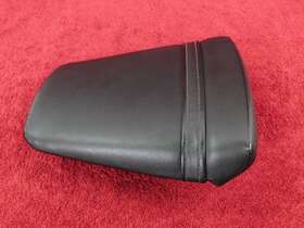 5eb-24750-01-00 Yamaha Rear Passenger Seat 99-00 Yzf-r6 Yzfr6 Back Pillion Tandem Saddle /// Oem