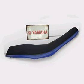 5jg-24710-50-00 Yamaha 2001 Yz250f Seat And Base Oem Yz250 Good Condition