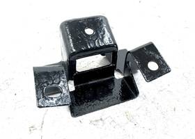 5px-2479-00-0 Yamaha 99-07 Roadstar 1600 Rear Passenger Seat Latch Bracket
