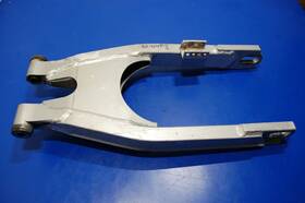 5x6-22110-01-35 Yamaha 1982 82 Yz490 Yz250 Rear Swingarm Suspension Wheel Support Arm