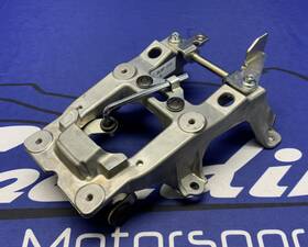 Beb-2471a-00-00-1 Yamaha Seat Mount Bracket Yzf-r7 2022-2024 Oem Beb-2471a-00-00