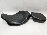 Oem Harley Davidson Screamin Eagle Custom Solo Seat With Pillow Black Used. Fixed Price $297.49.