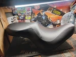 Oem Harley Davidson Softail Reach Seat 52442-04 Fxst Flst. Fixed Price $154.00.