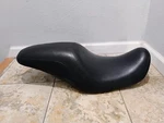 2004-2005 Harley Dyna Seat Oem Super Glide Lowrider. Fixed Price $219.00.