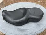 Harley-davidson 04-06 Sportster Xl Pillow Touring Seat 52109-04 Shaw Cycle Fs. Fixed Price $250.00.